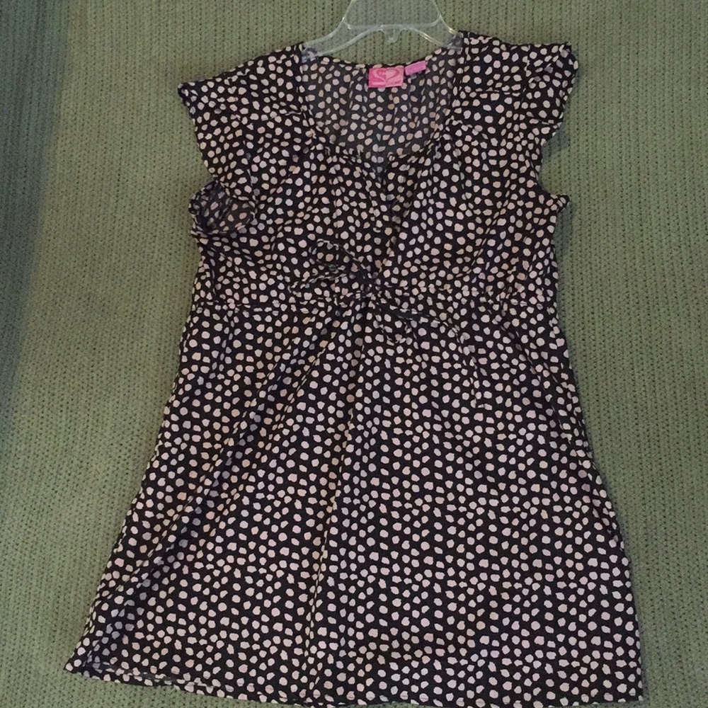 Black and pink maternity top